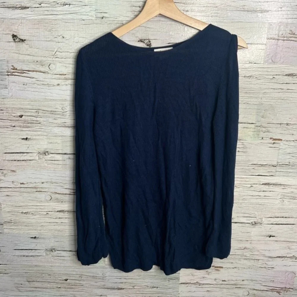 Molly bracken  blue cold shoulder bow sweater size medium